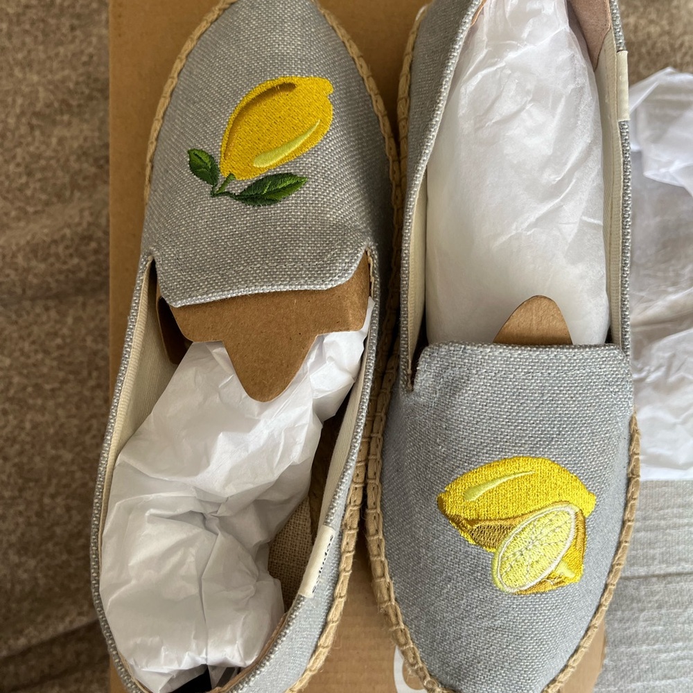NEW NEVER BEEN WORN Blue Soludos Platform Espadrilles with Lemon Embroidery - Picture 3 of 6